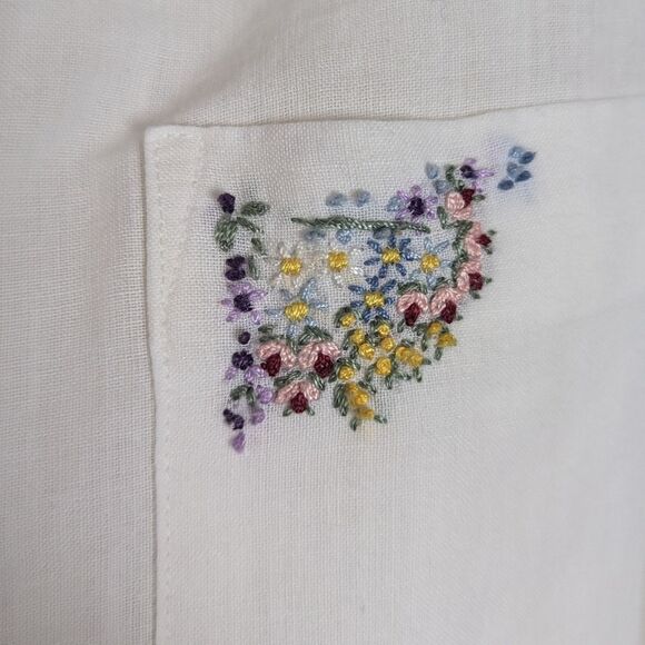Vintage Tristan & Iseut White Rami Shirt – Floral Embroidered Collar – Size M Ov - Picture 2 of 10